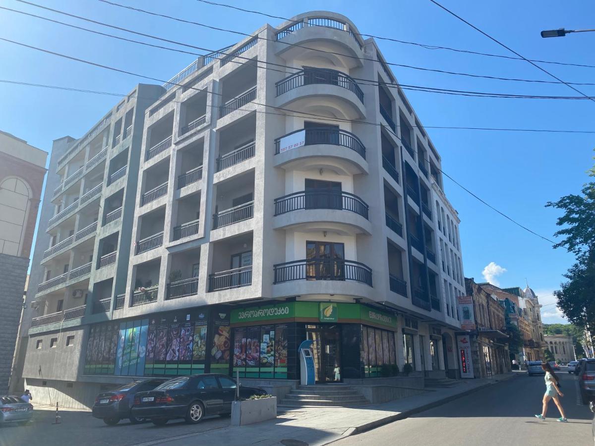 City Center 쿠타이시 외부 사진